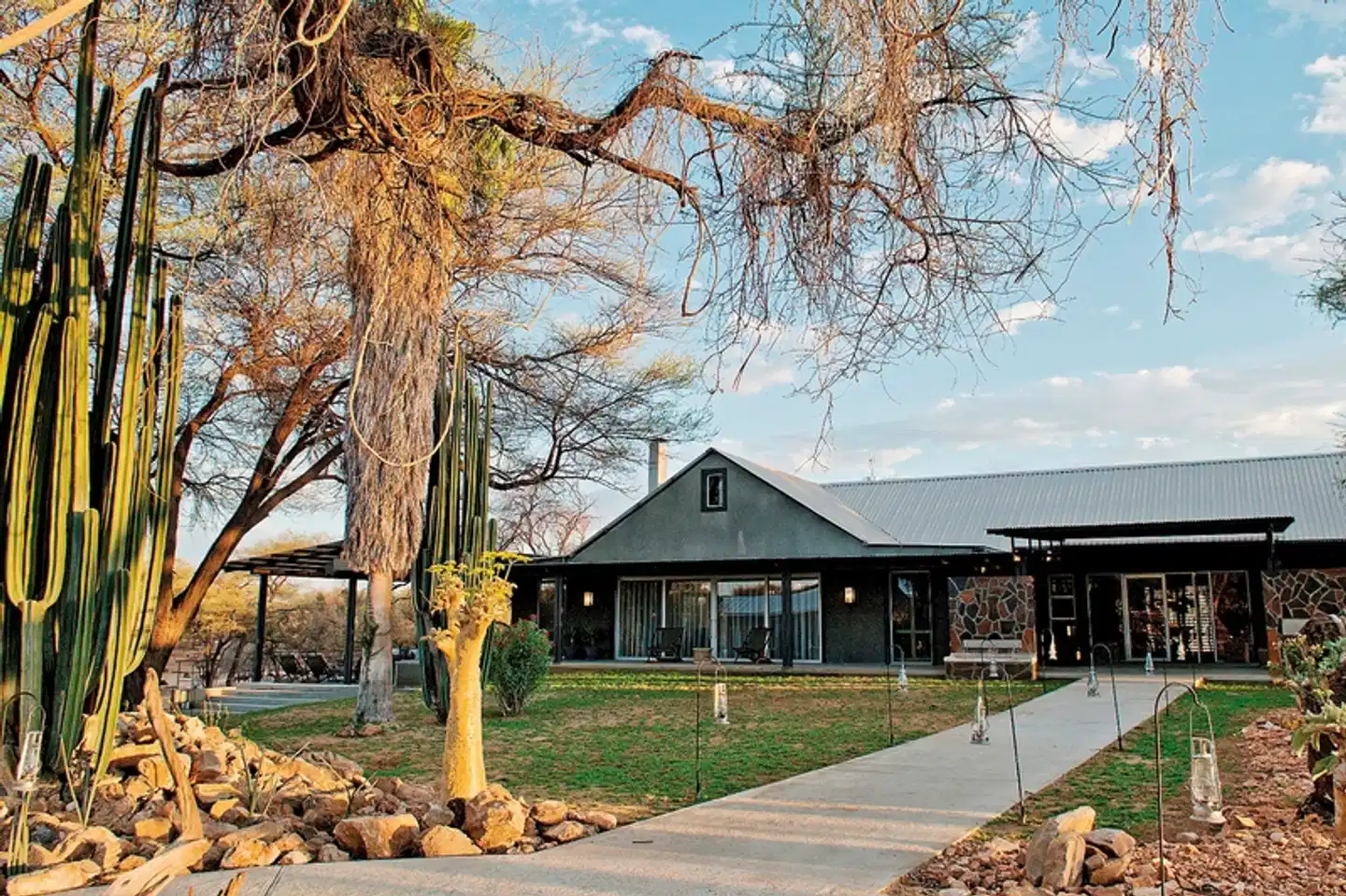 Epako Game Lodge Aussenansicht