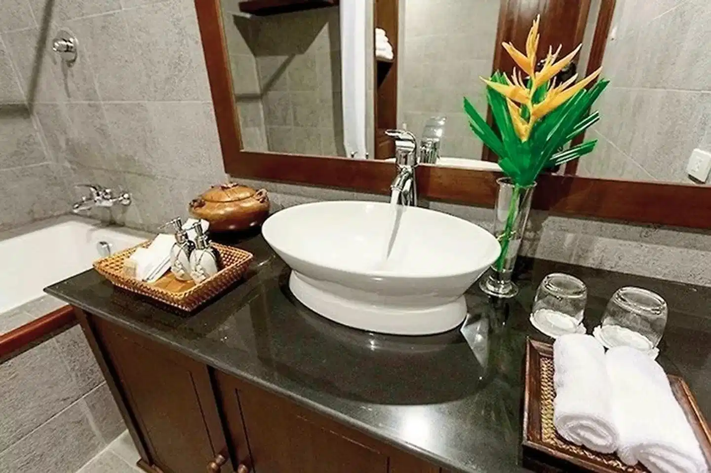 Riverside Boutique Resort Badezimmer