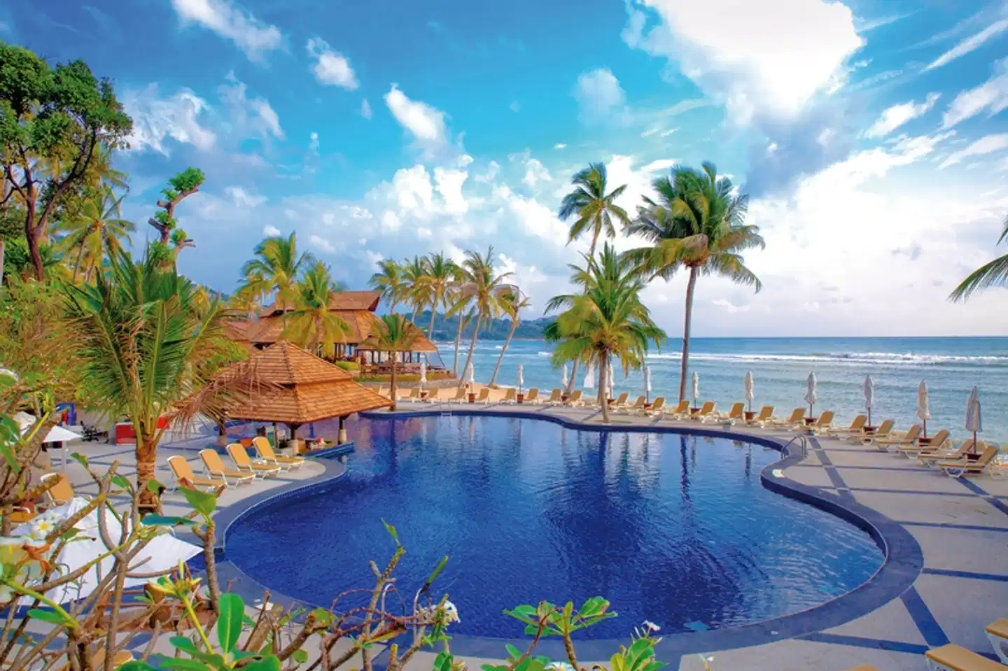 Nora Beach Resort & Spa Pool