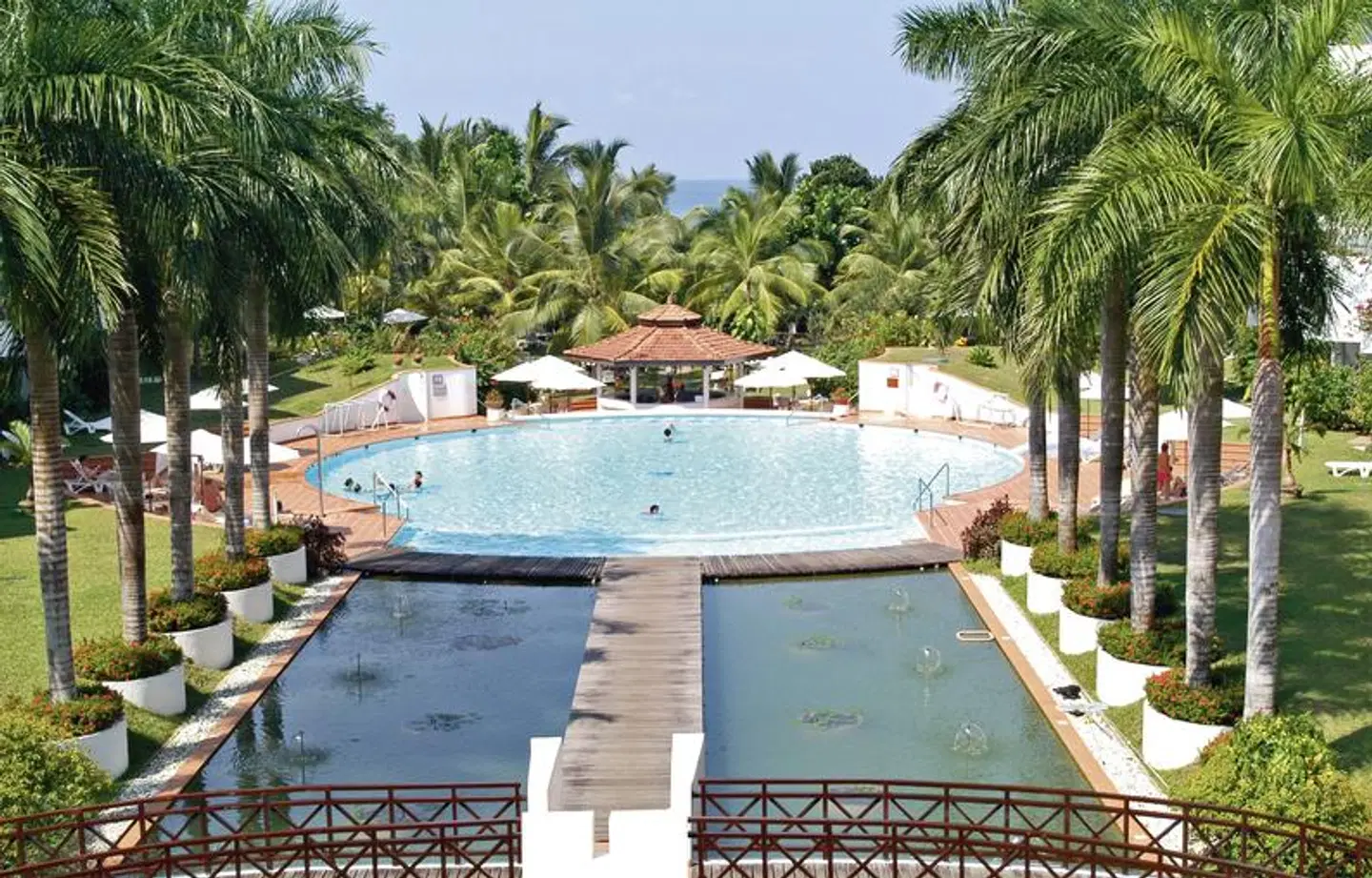 Lanka Princess Hotel OUTDOOR_POOL