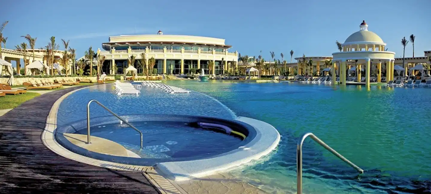 JOIA Paraíso by Iberostar Pool