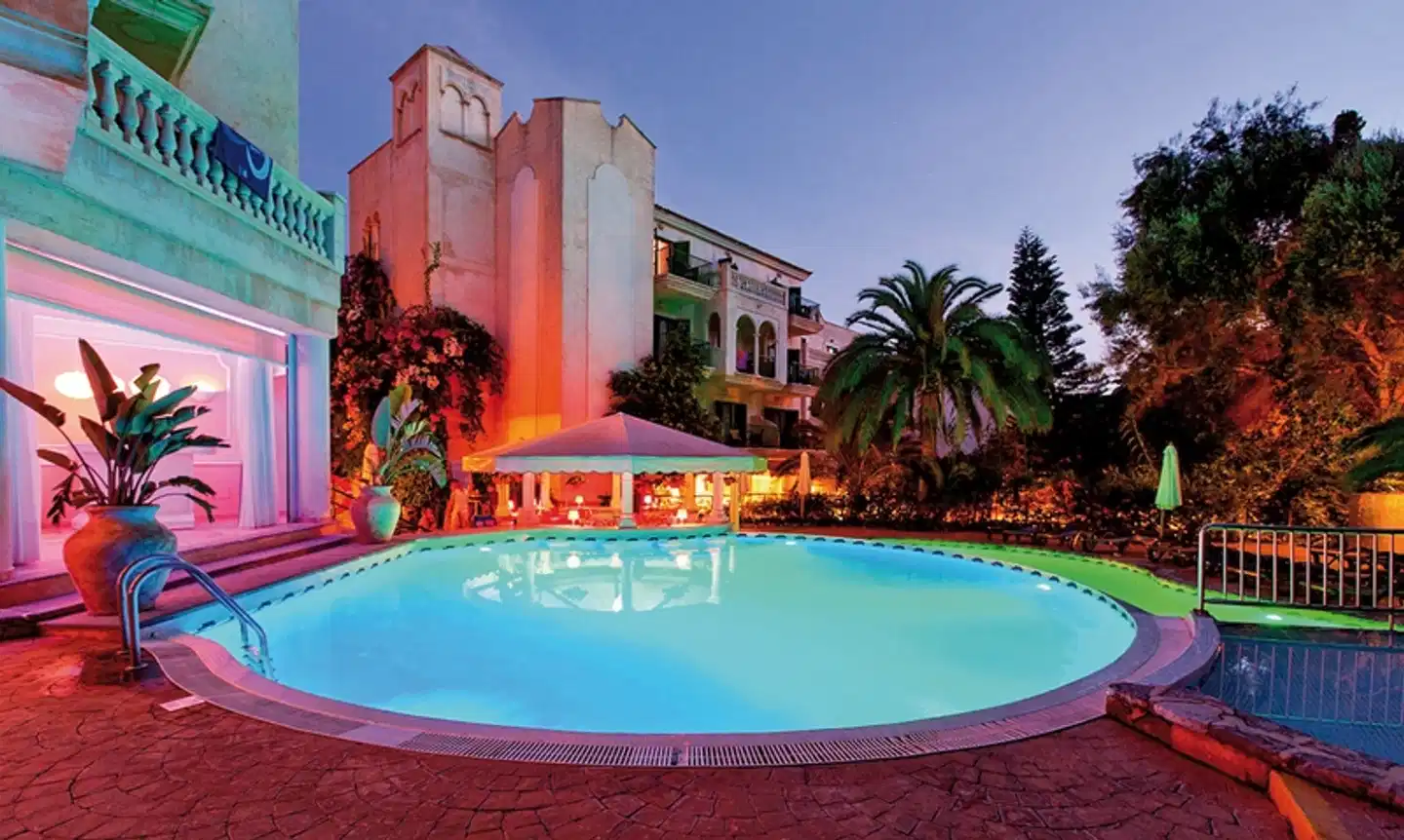 Lago Garden & Spa Pool