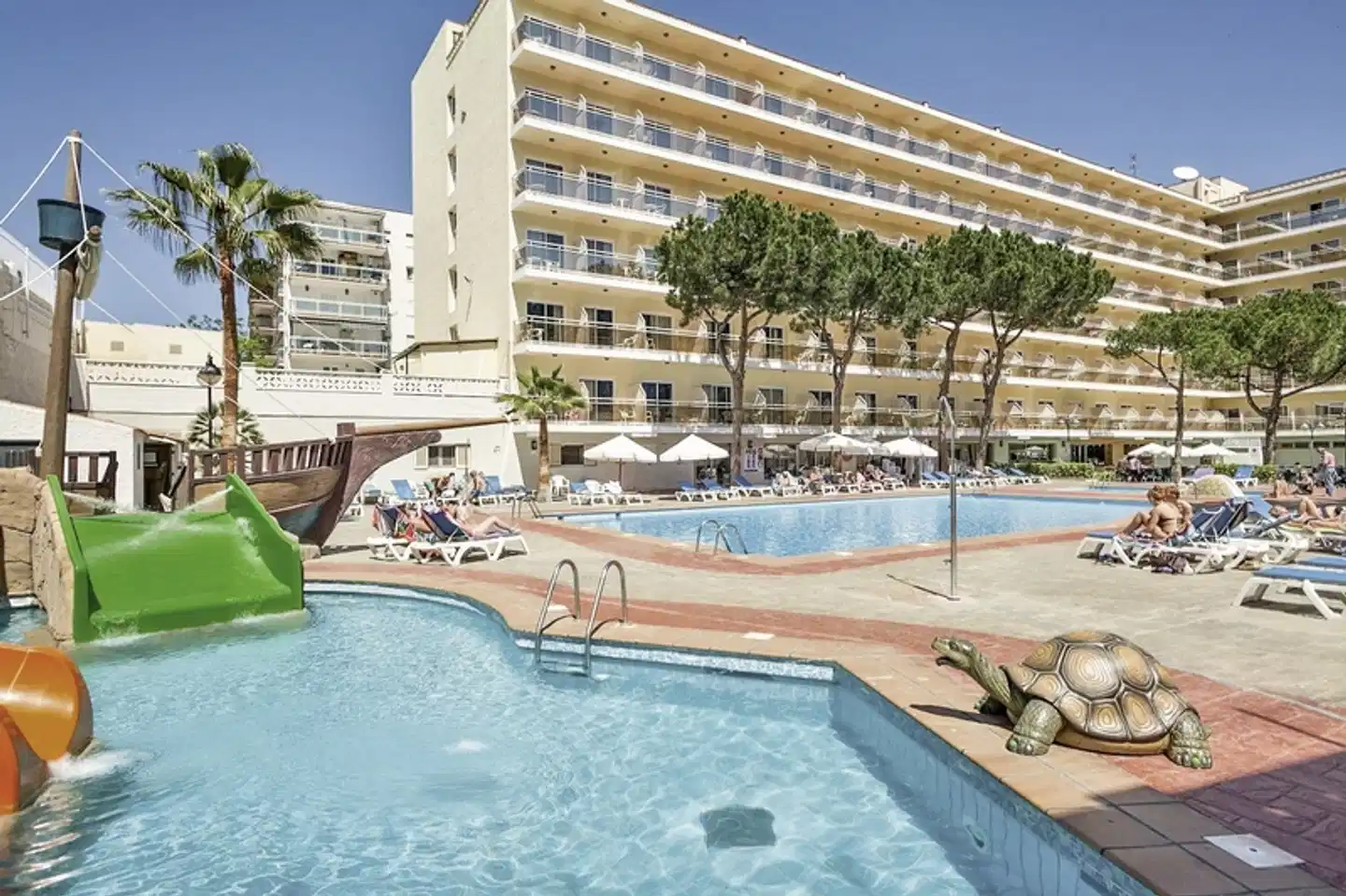 Best Oasis Park Pool