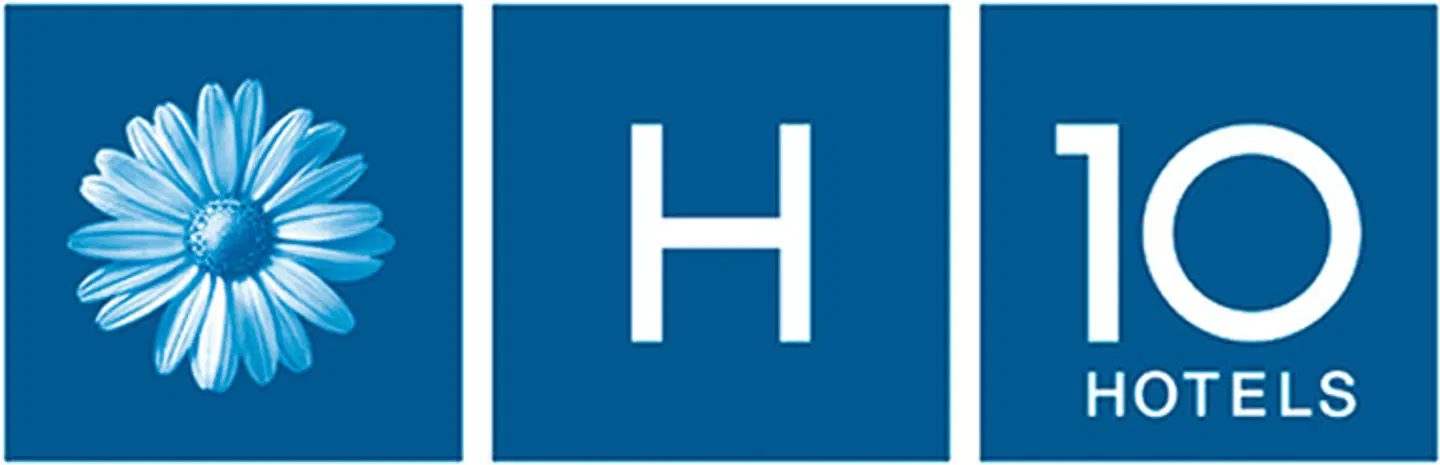 H10 Blue Mar MODEL_IMPRESSION