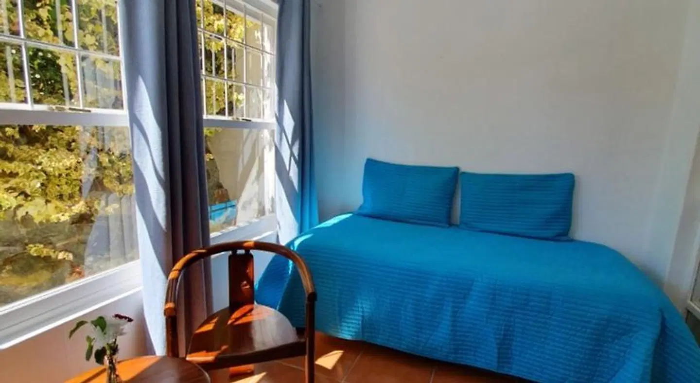 Paradiso Guesthouse & Self-catering Cottage ROOM_EXAMPLE