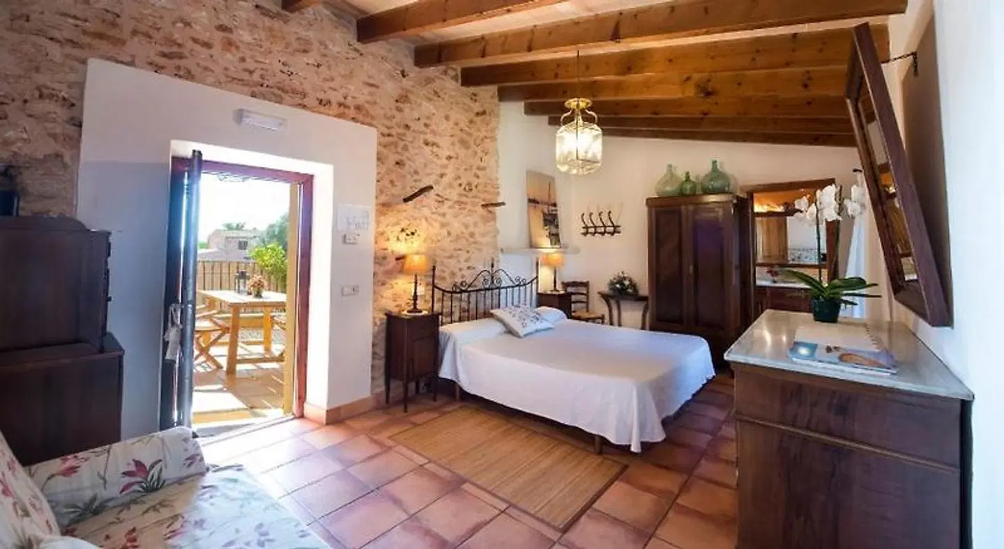 Can Bessol ROOM_EXAMPLE