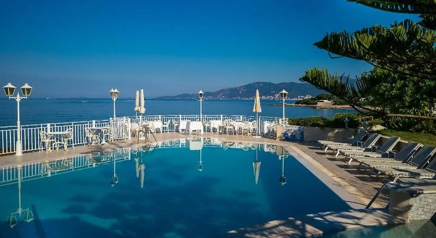 Hotel Le Maquis OUTDOOR_POOL