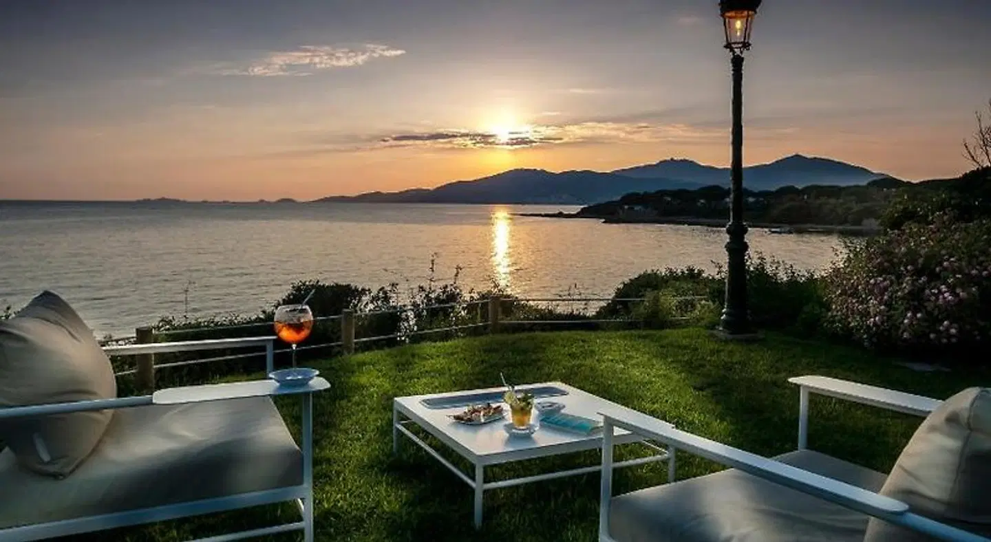 Hotel Le Maquis Terrasse