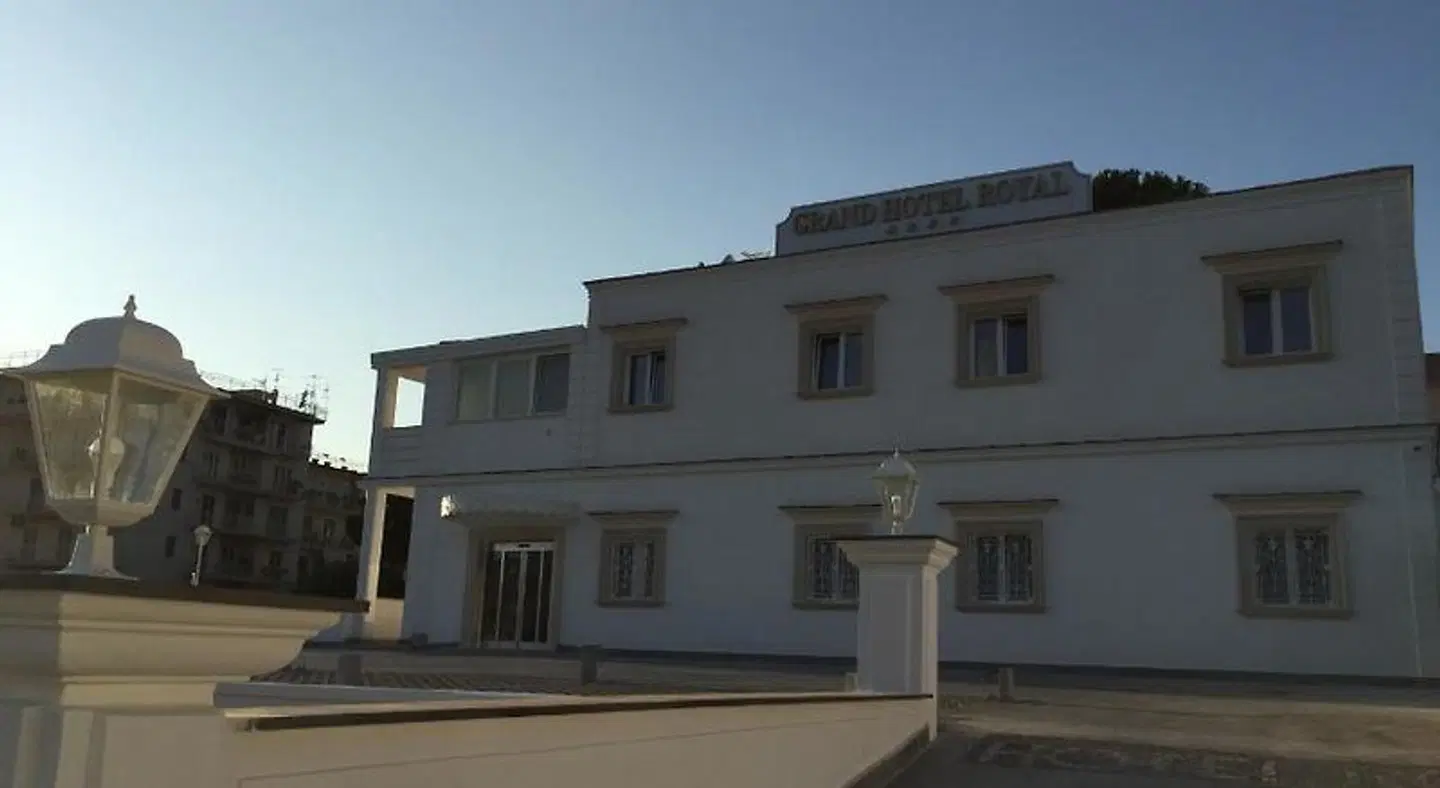 Grand Hotel Royal EXTERIOR
