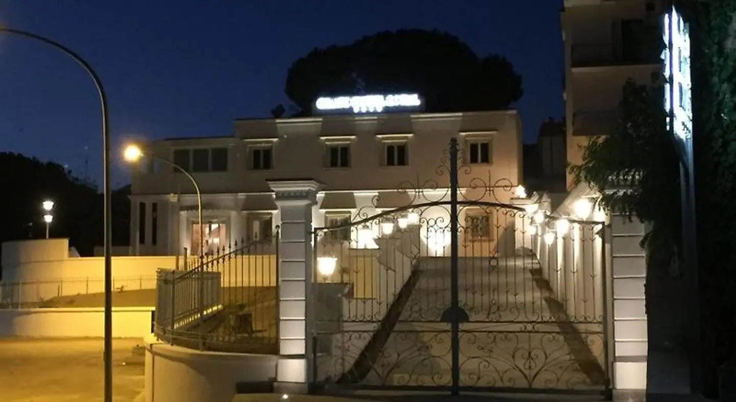 Grand Hotel Royal EXTERIOR