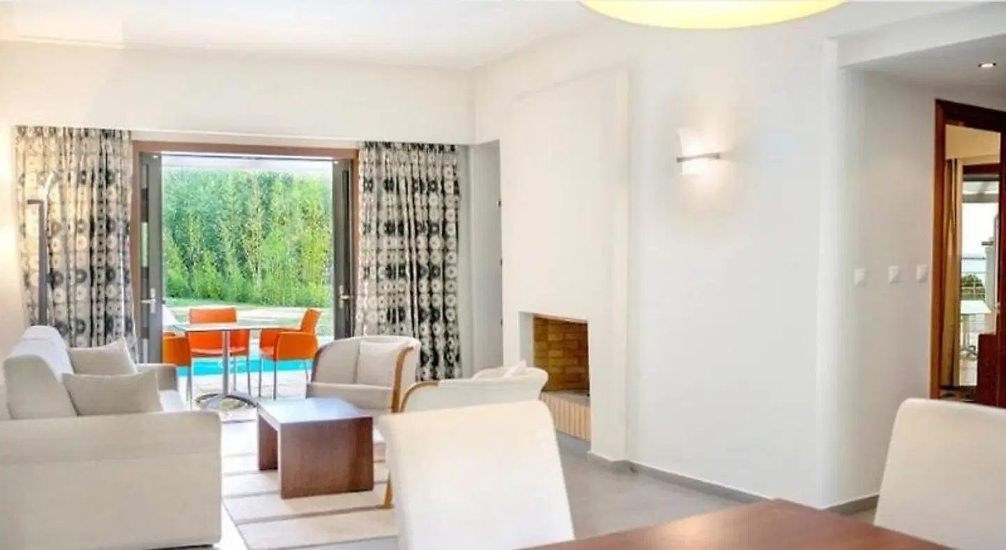 Kymi Palace ROOM_EXAMPLE