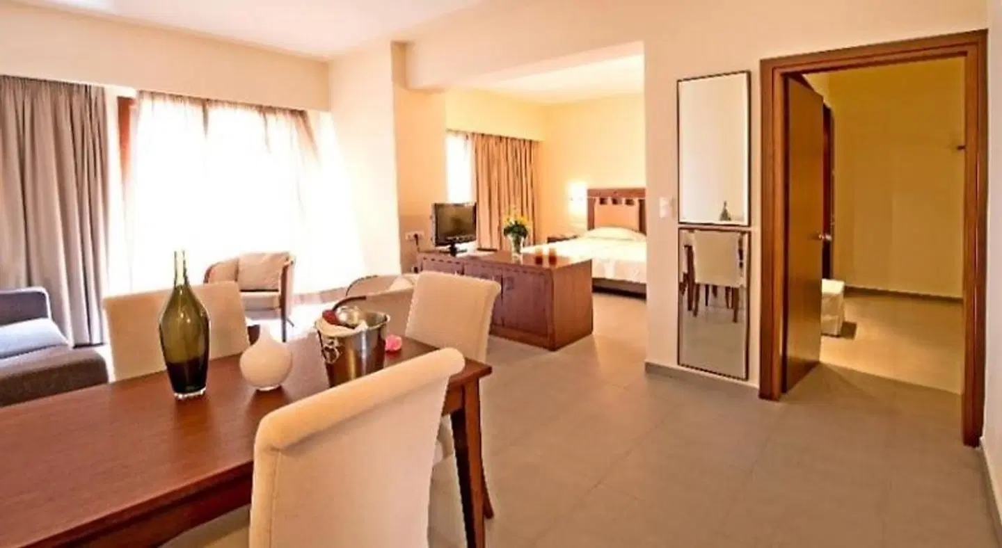 Kymi Palace ROOM_EXAMPLE