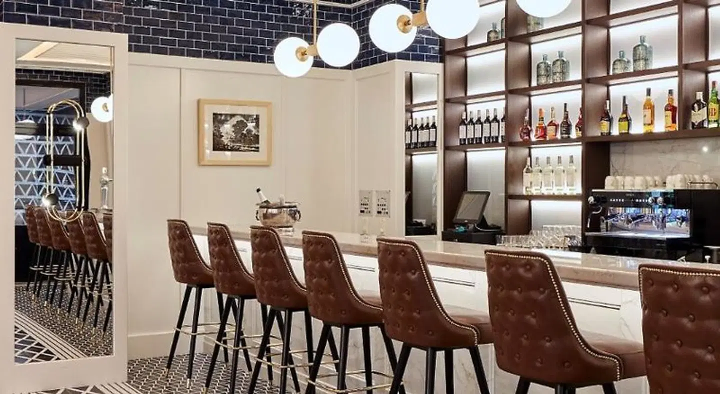 Radisson Blu 1882 Hotel, Barcelona Sagrada Familia Bar