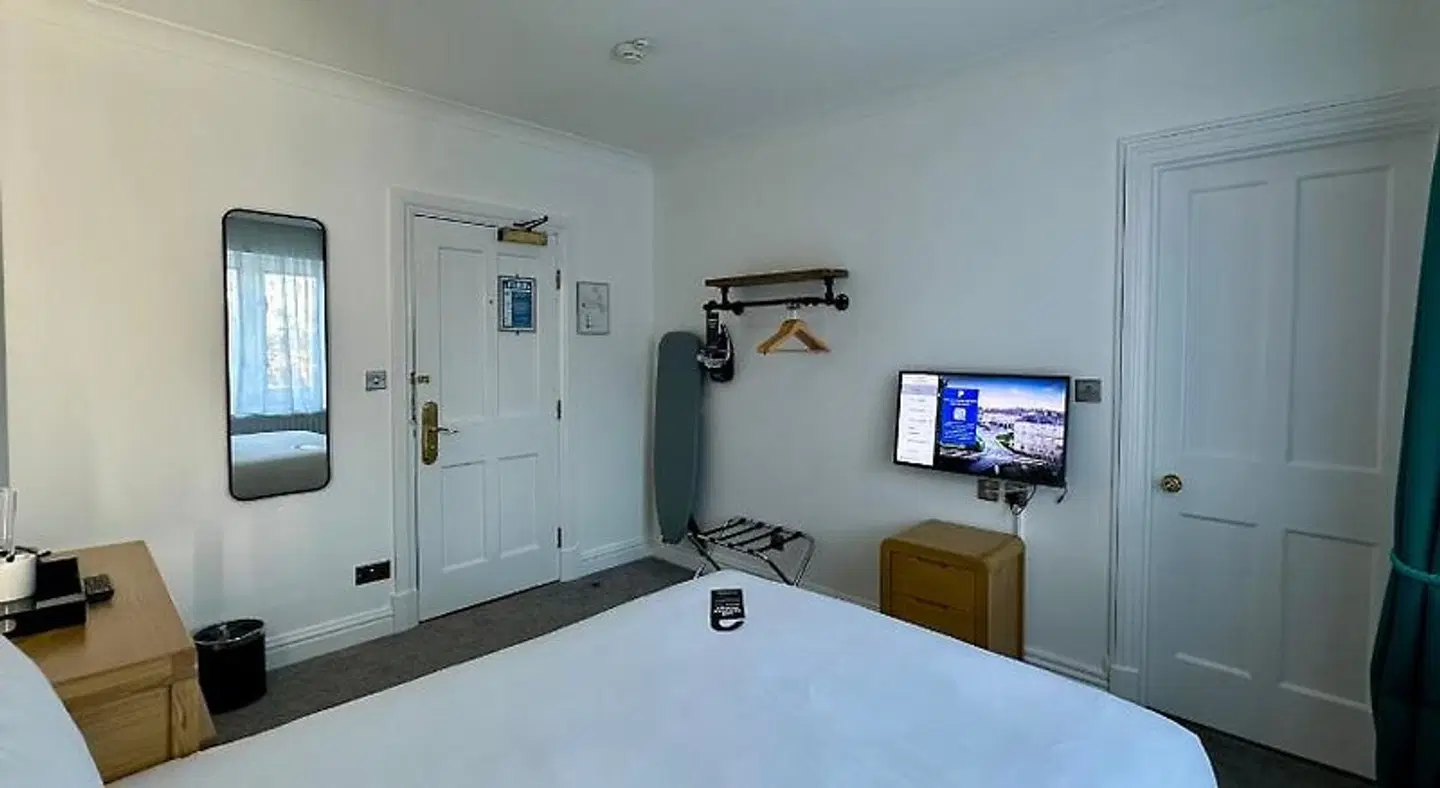 Weetwood Hall ROOM_EXAMPLE