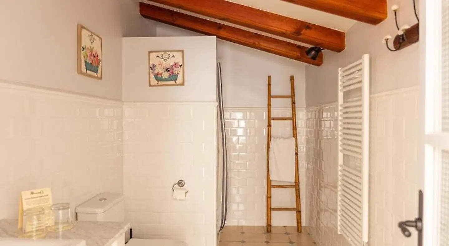 Rural Cal Secretari Vell Badezimmer