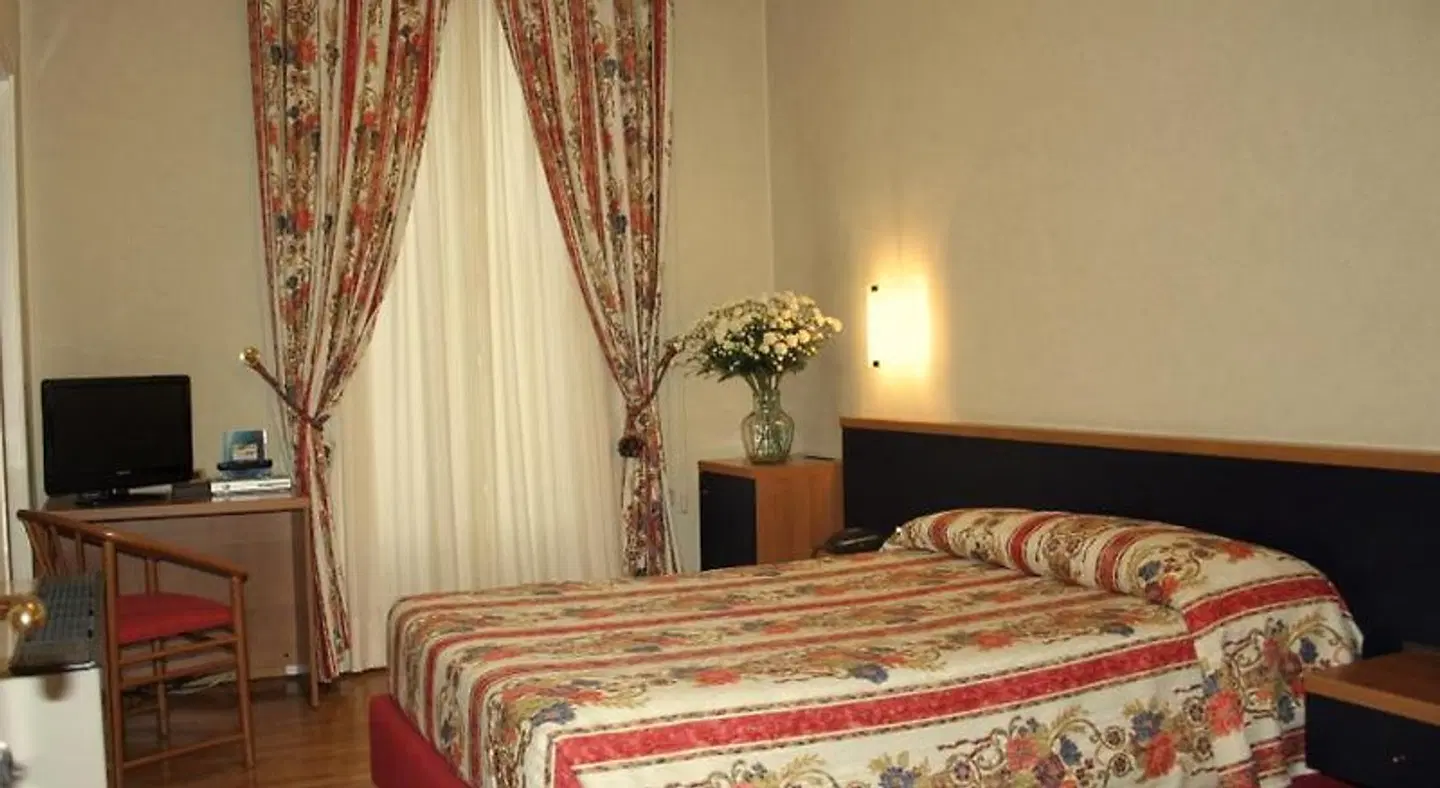 Hotel Gambara ROOM_EXAMPLE