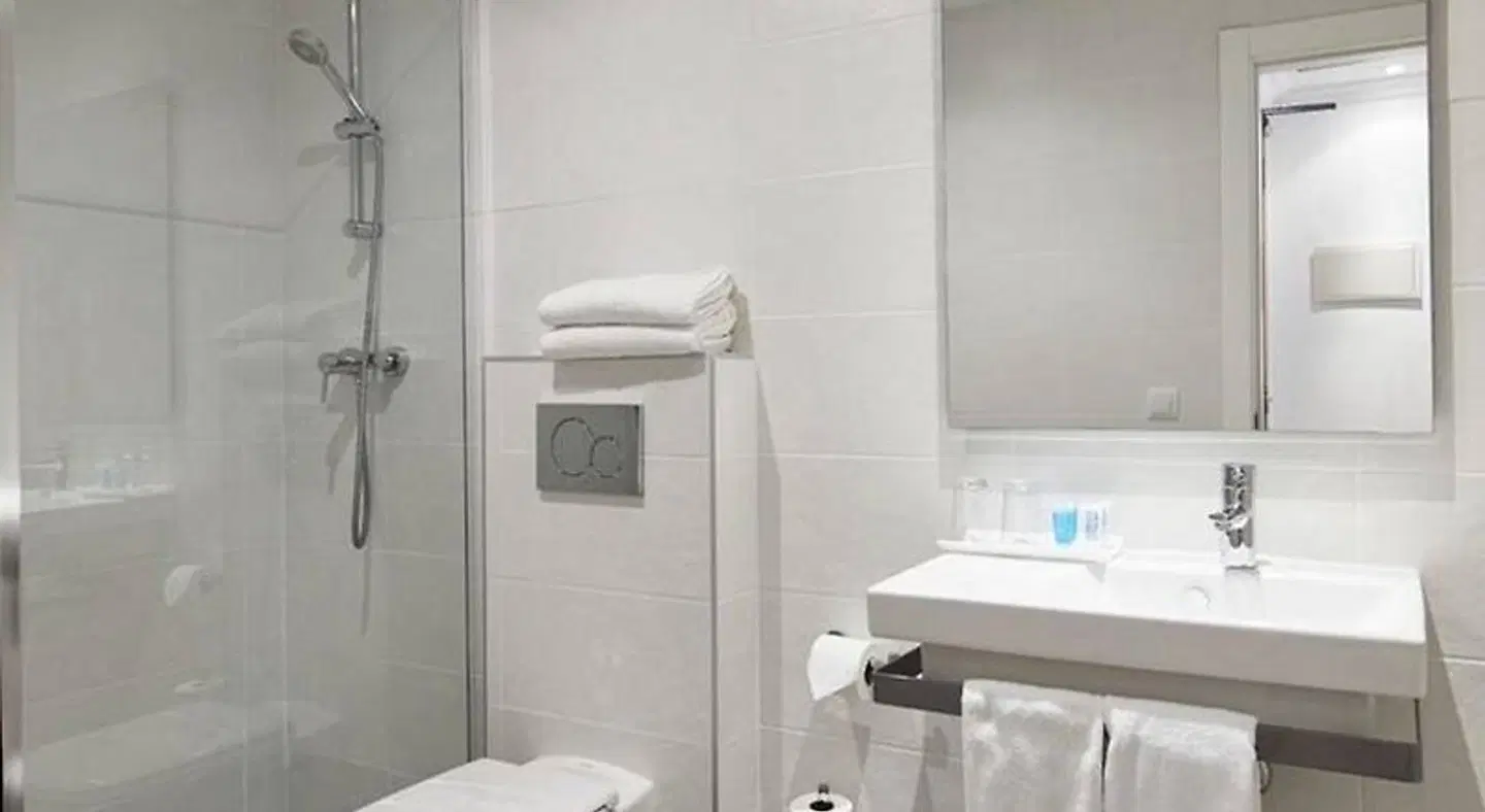 Playas de Paguera Badezimmer