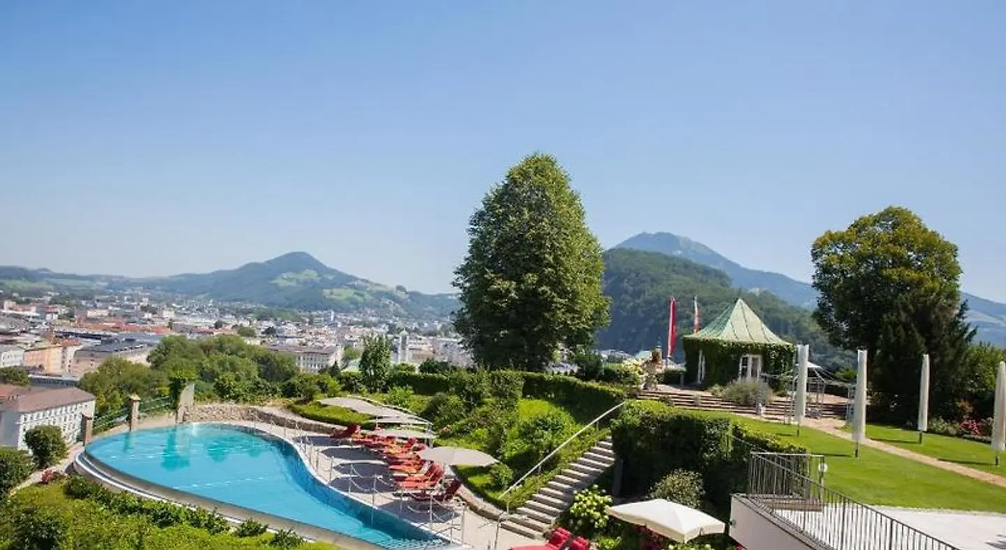 Schloss Mönchstein OUTDOOR_POOL
