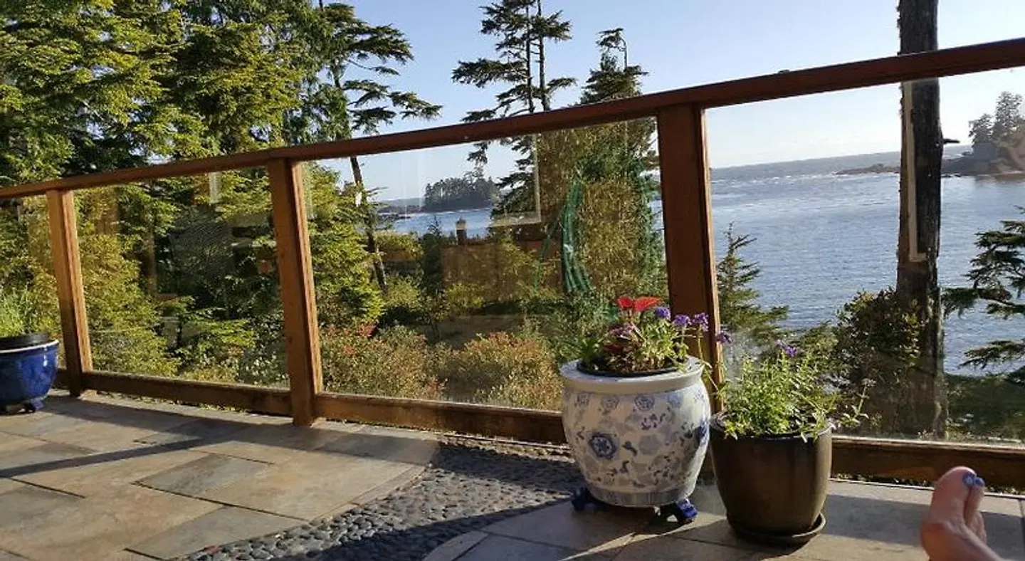 Reef Point Oceanfront Bed and Breakfast Terrasse