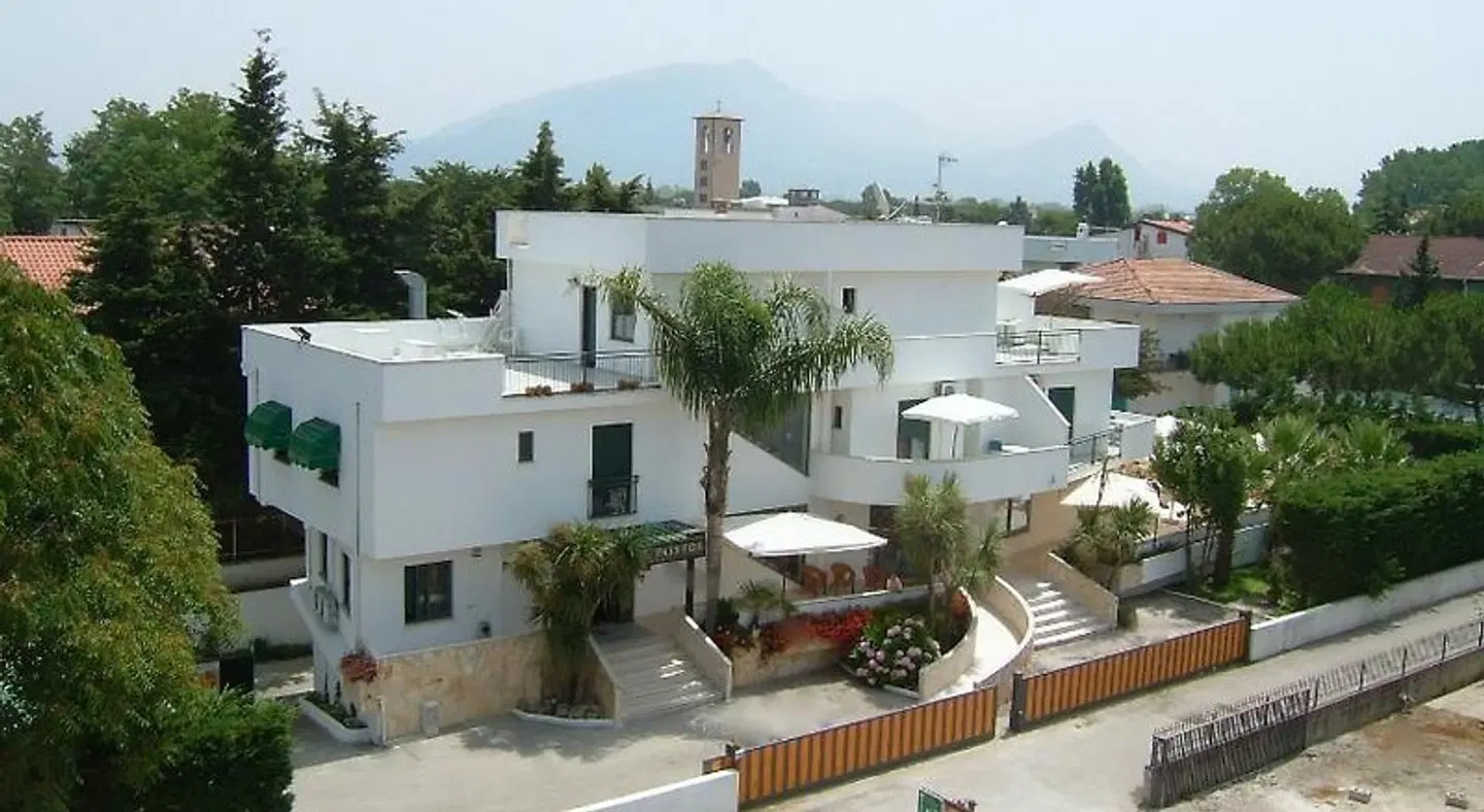 Hotel Paistos EXTERIOR