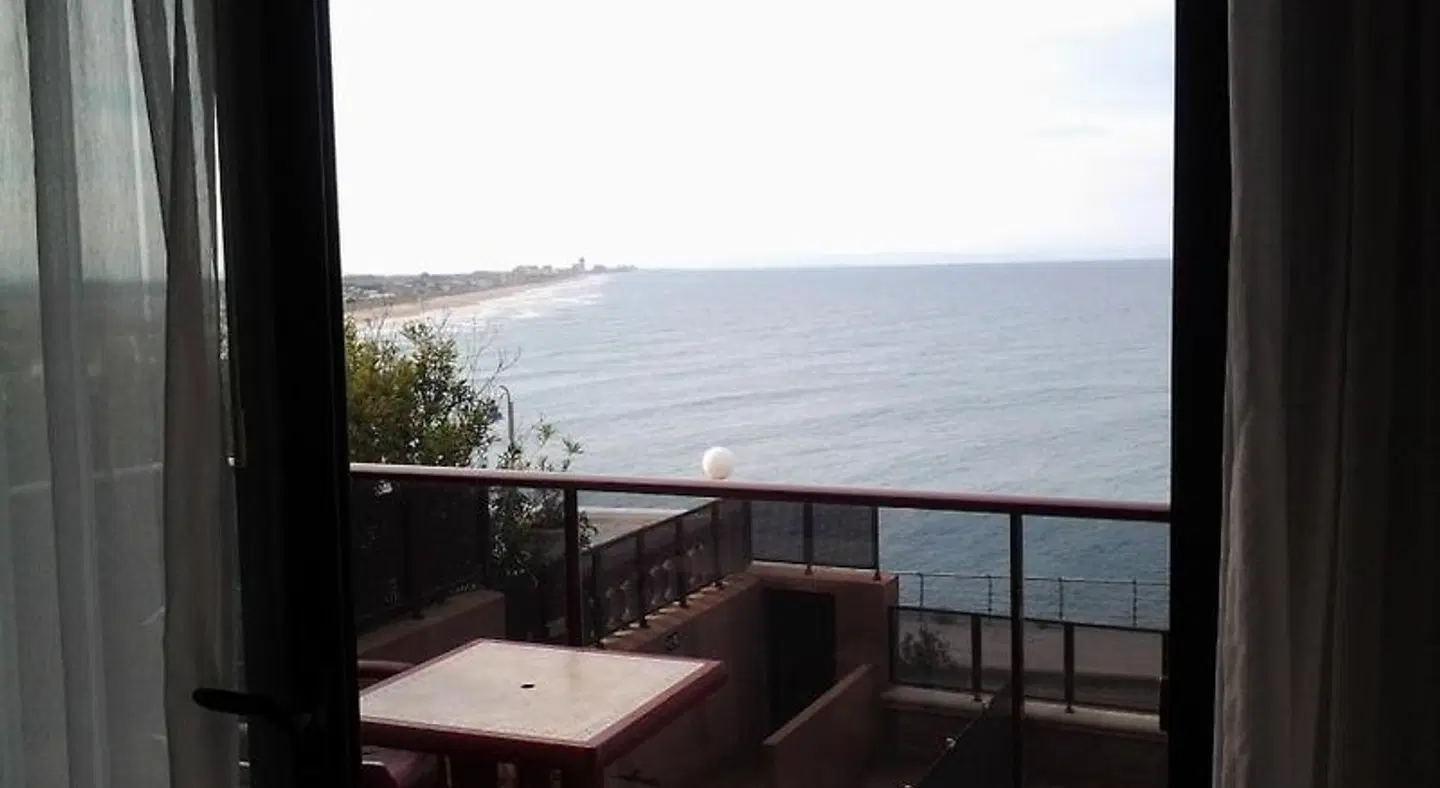 Aparthotel El Faro Terrasse