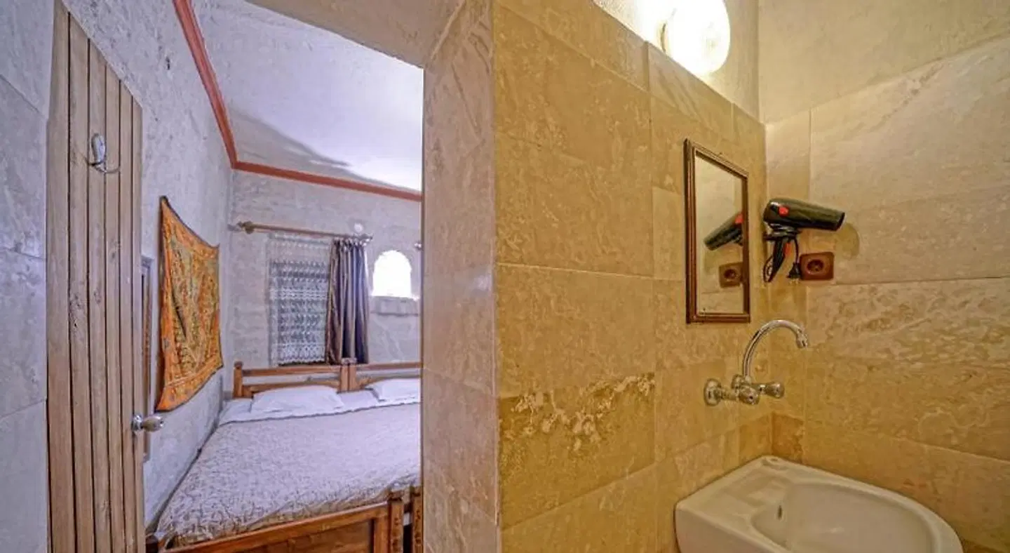 Elysee Cave House Badezimmer