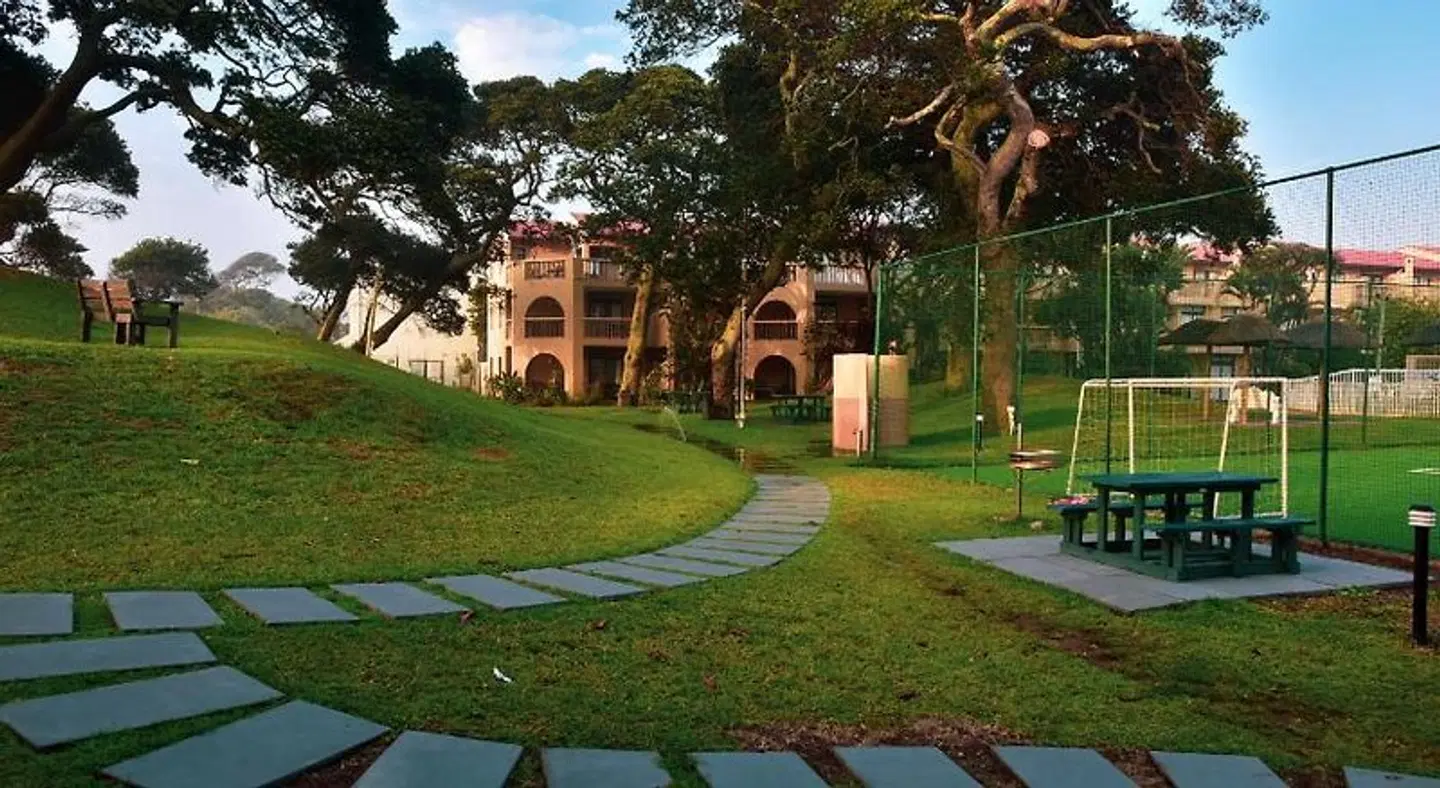 La Lucia Sands Beach Resort Garten
