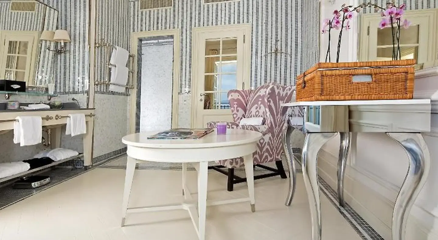 J.K. Place Capri Badezimmer