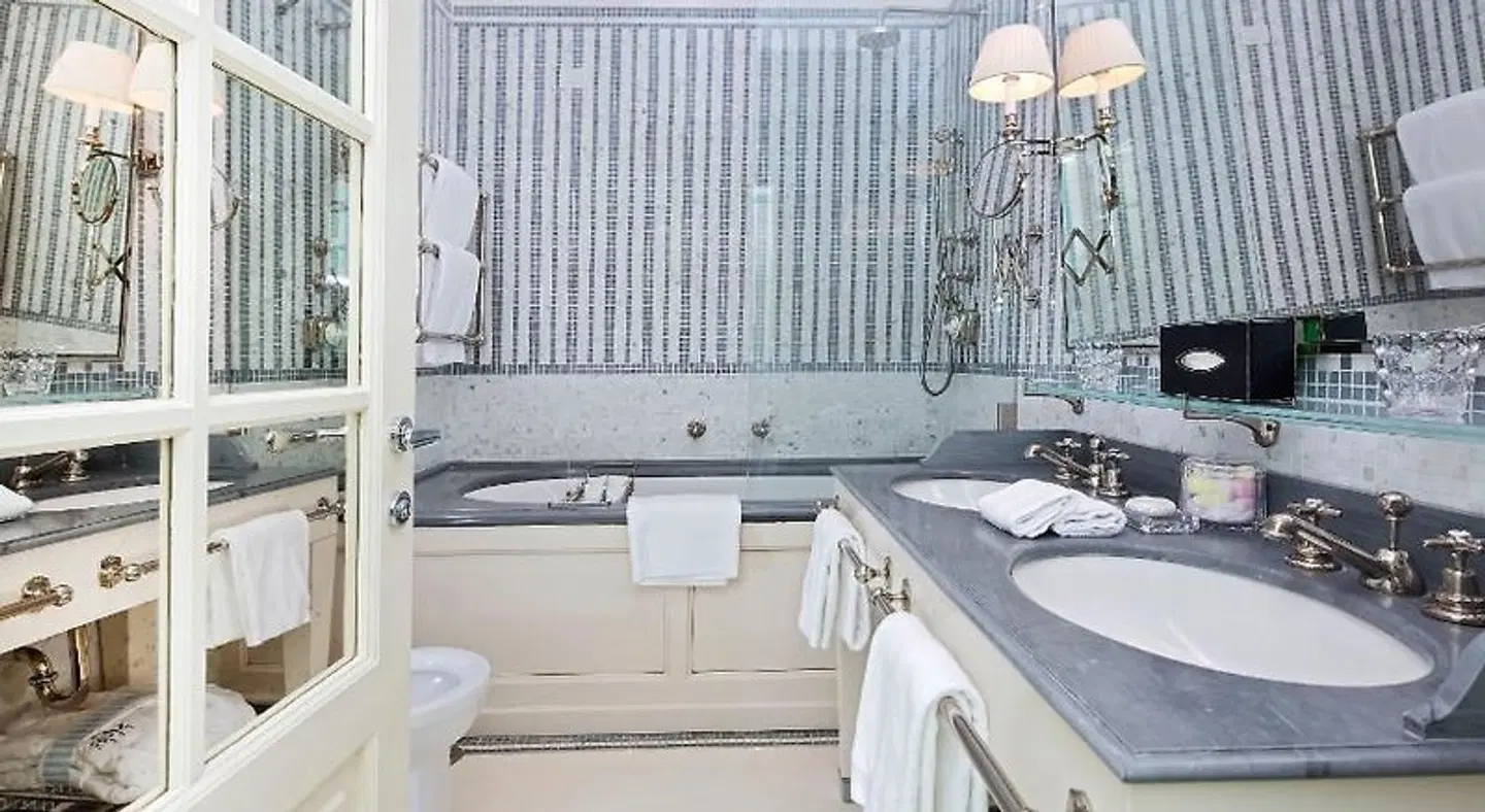 J.K. Place Capri Badezimmer