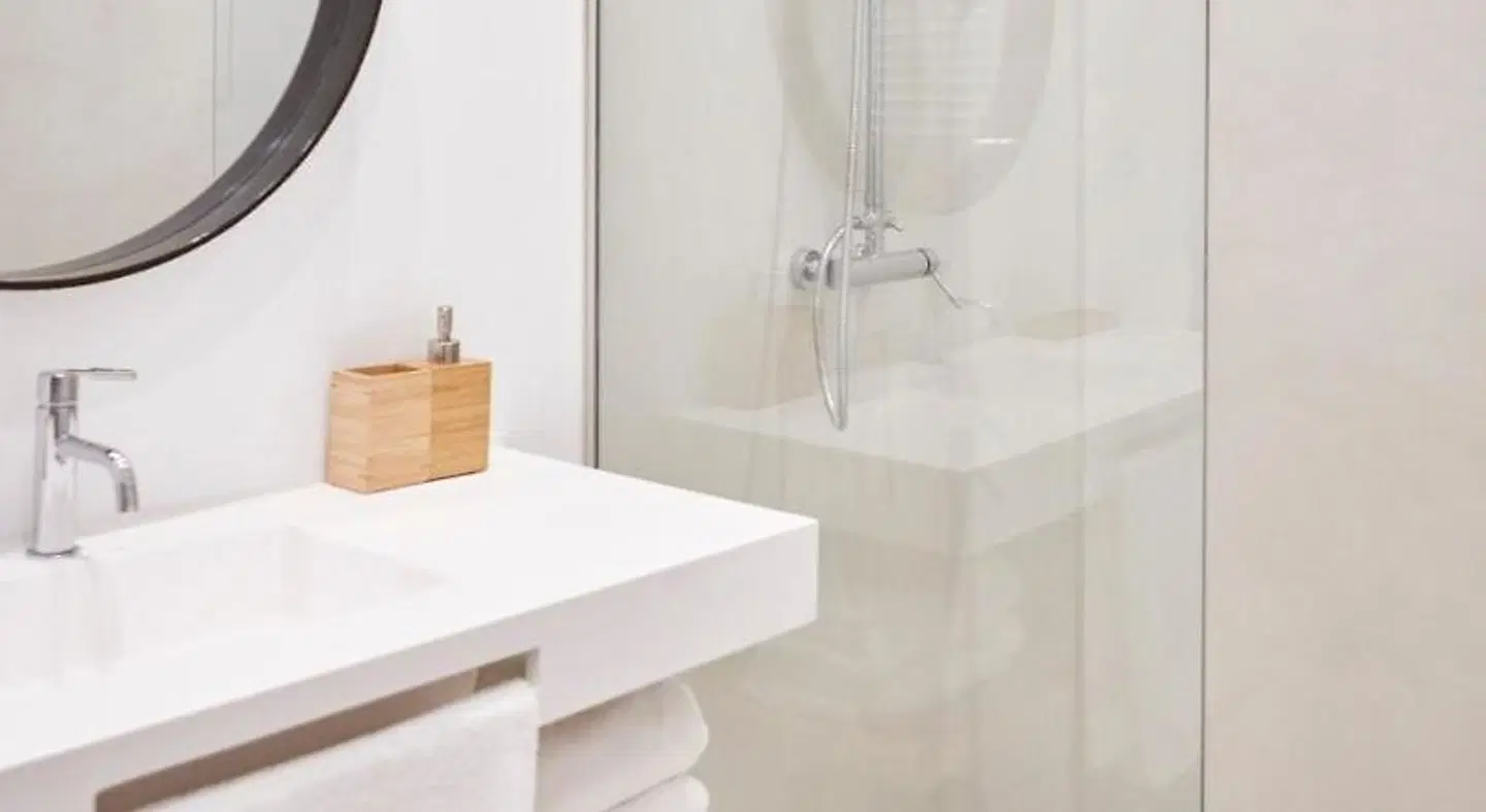 Apartamentos La Bola Suite Badezimmer