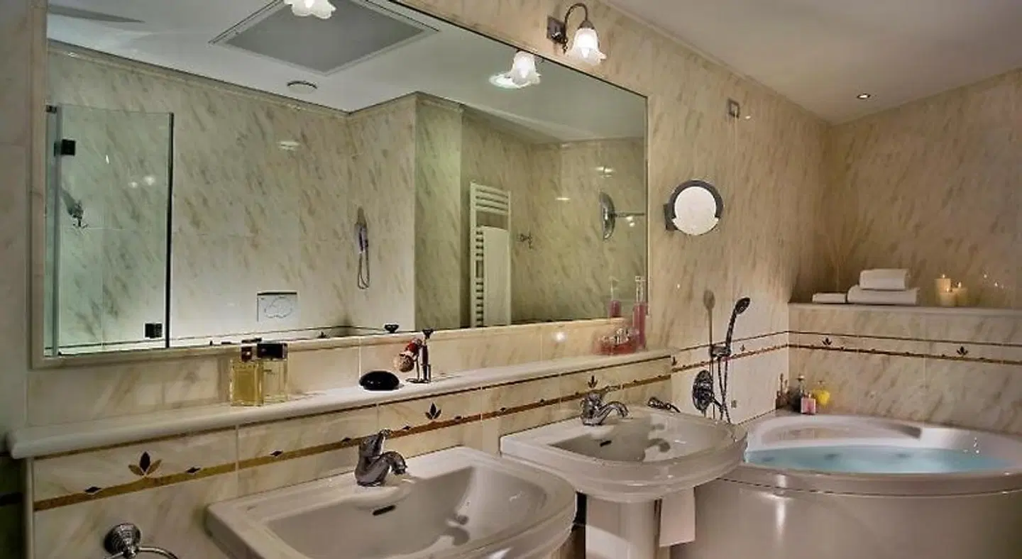 Tritone LUXURY HOTEL THERMAE & SPA Badezimmer