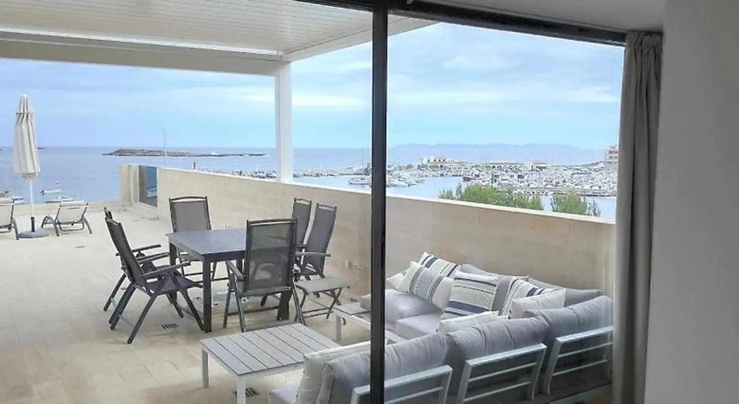 Beachfront Es Turo Terrasse