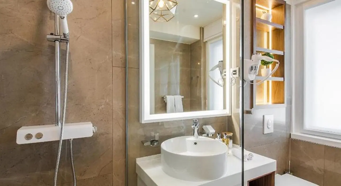 Miraval Luxury Rooms Badezimmer