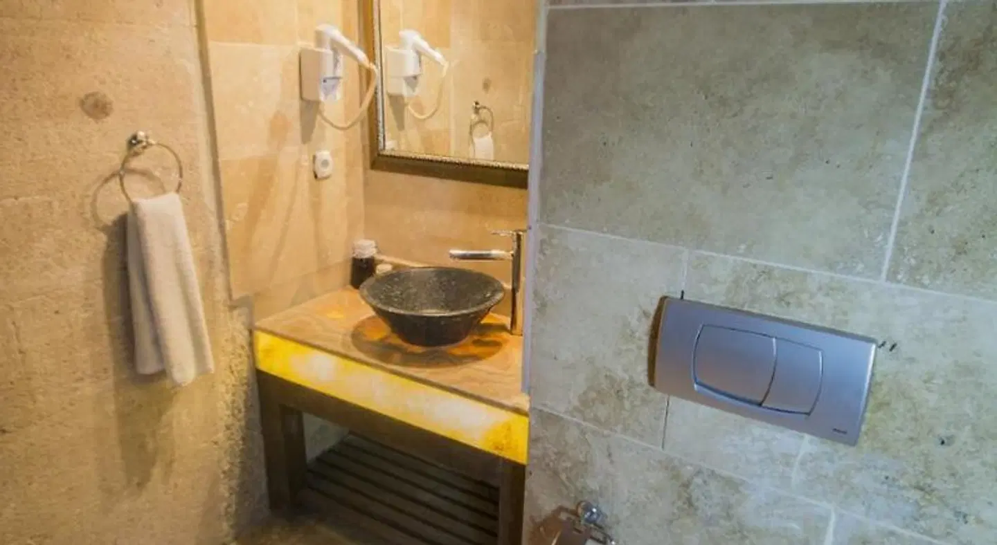 Roma Cave Suite Badezimmer