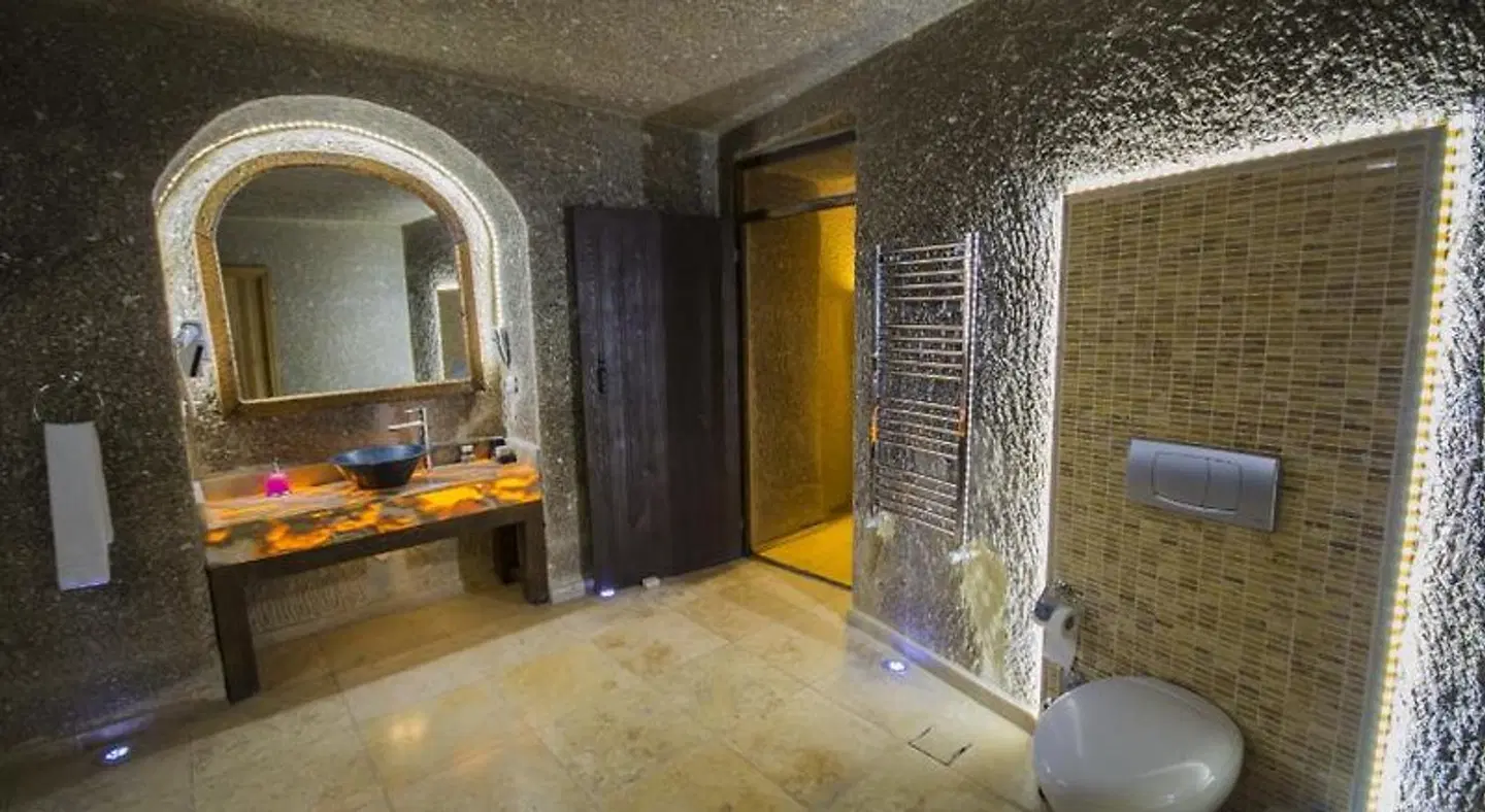 Roma Cave Suite HEALTH_BEAUTY