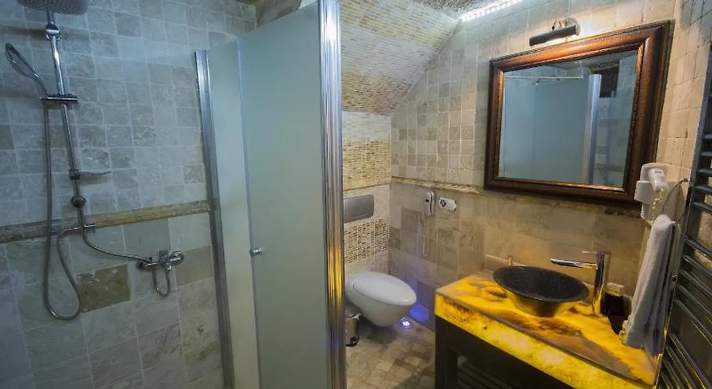Roma Cave Suite Badezimmer