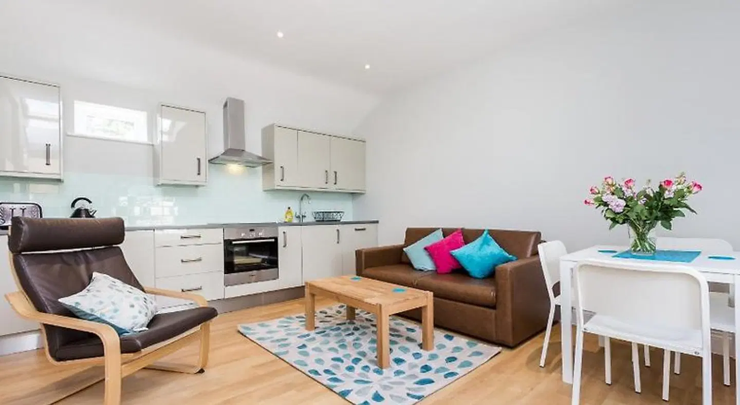 The Lion Gate Mews ROOM_EXAMPLE