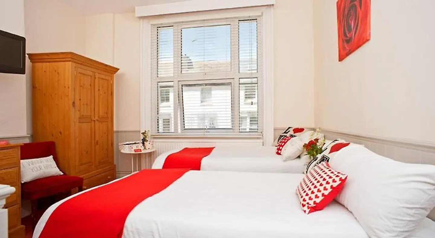 Strawberry Fields ROOM_EXAMPLE