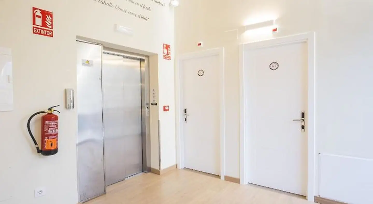 Iberik Triacastela Hotel Badezimmer