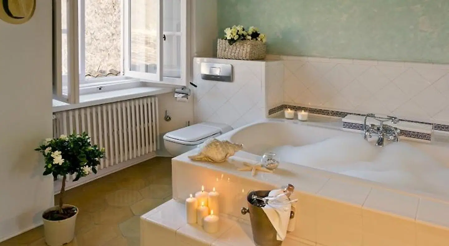 Can Roses Badezimmer