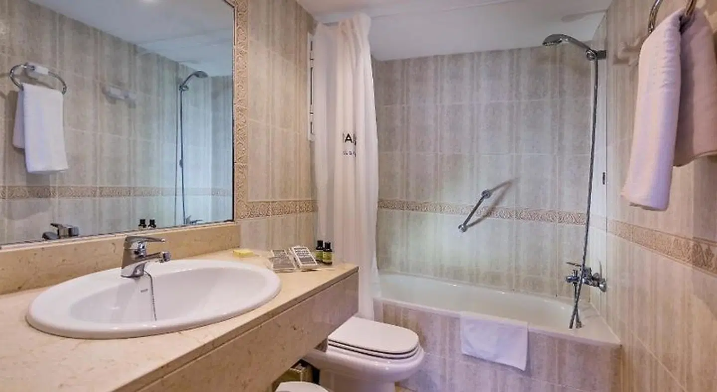 Catalonia Ses Estaques - Adults Only Badezimmer