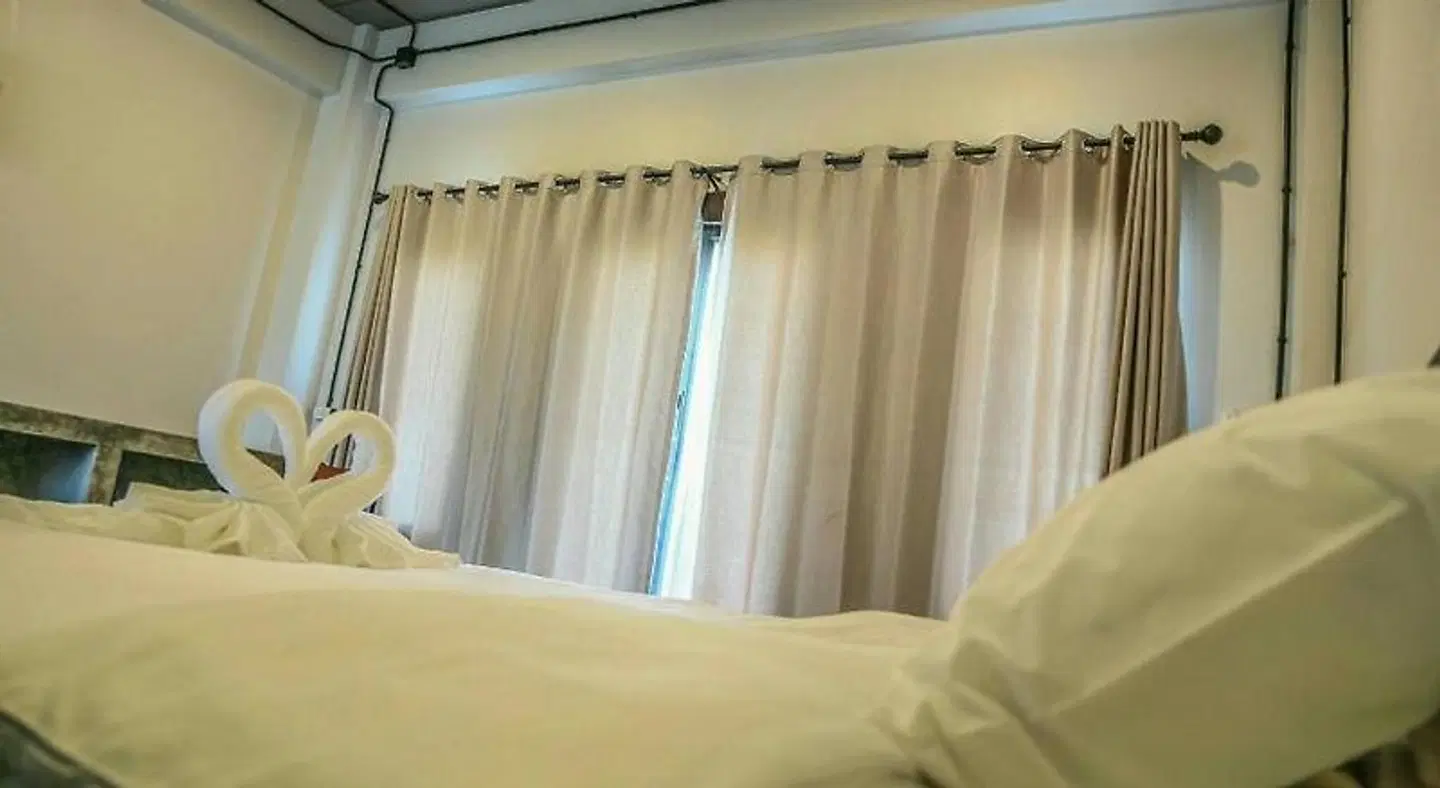 The Ele Hotel Ranong ROOM_EXAMPLE