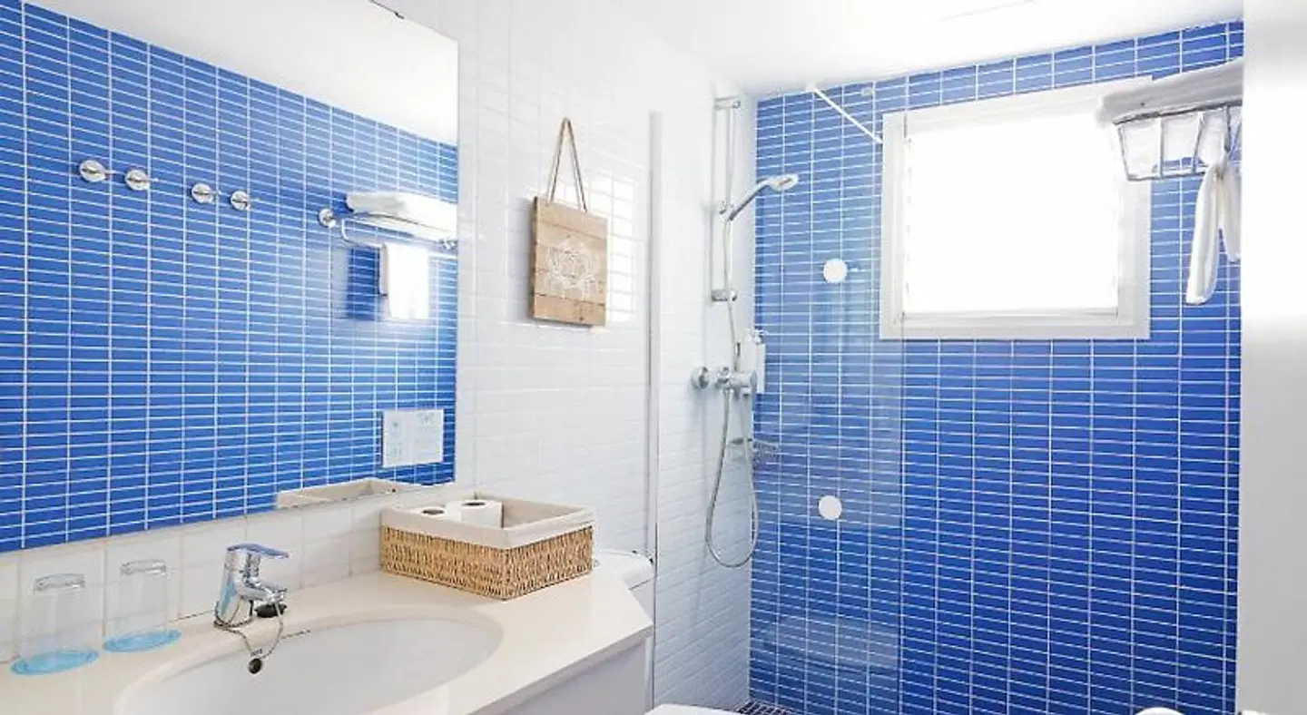 Mar Salada Apartments Badezimmer