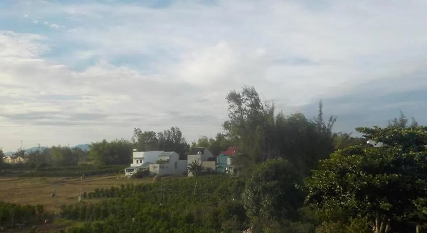 VILLA LOAN LANDSCAPE