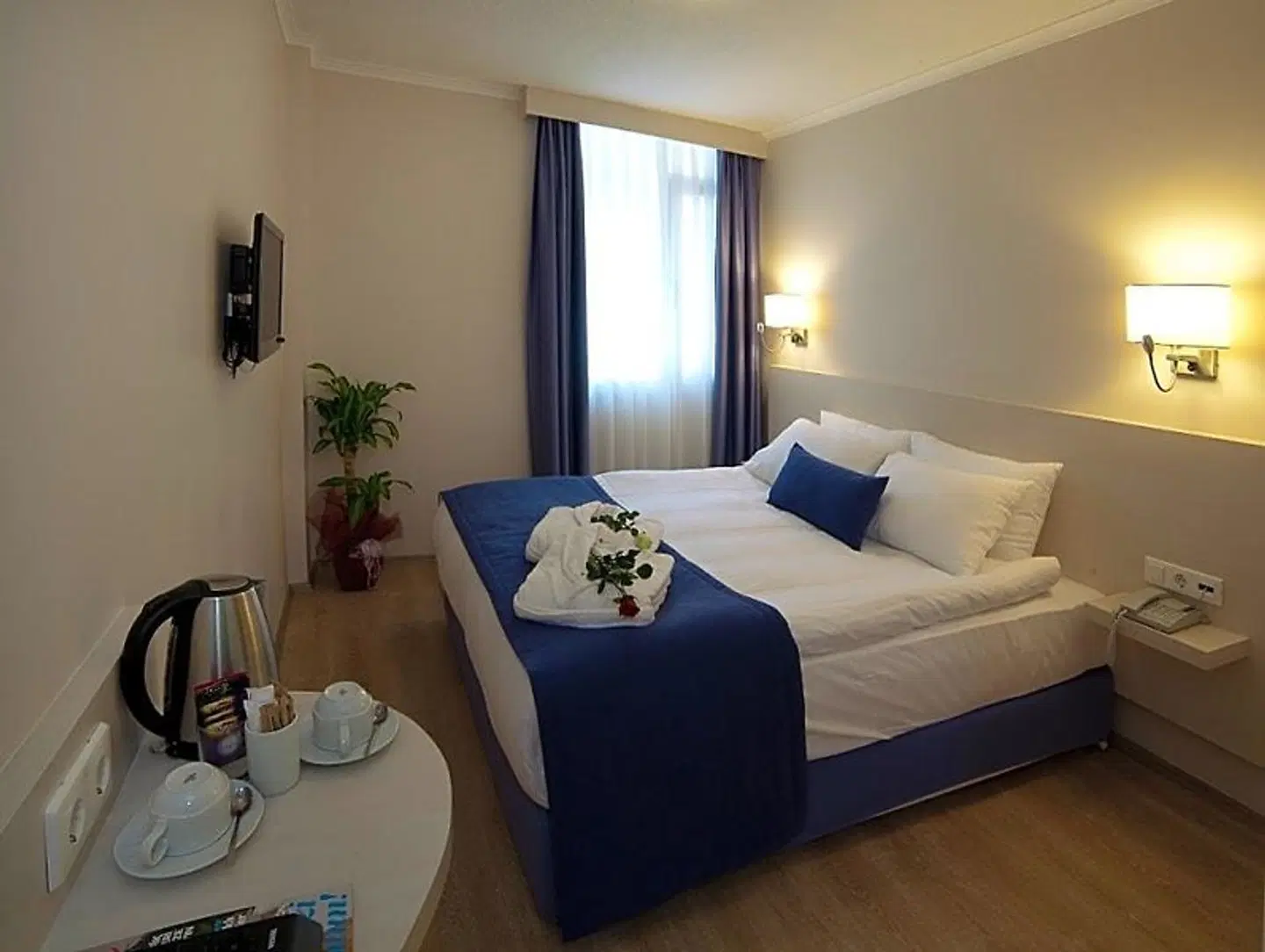 Walk In Hotel ROOM_EXAMPLE