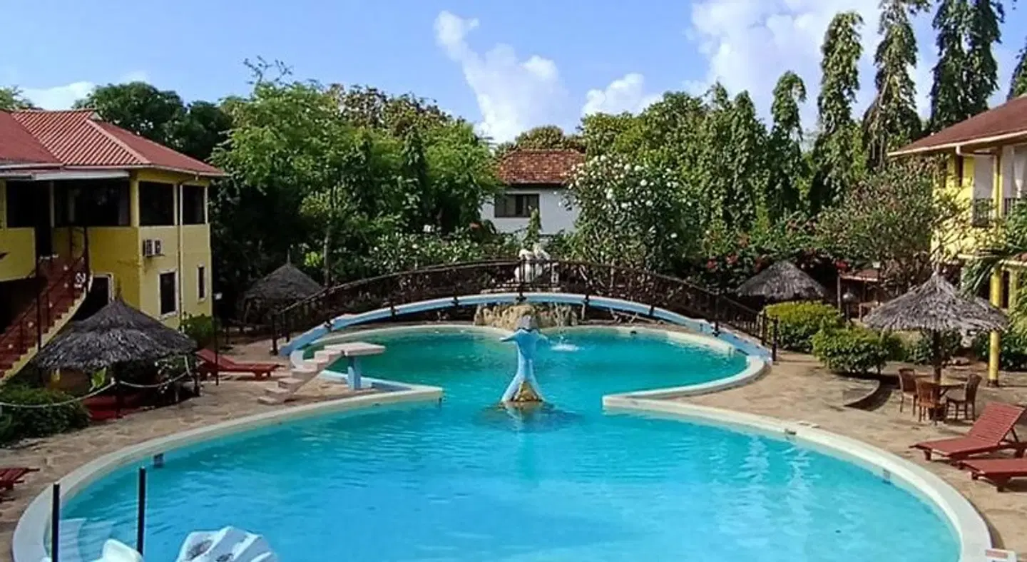 Double Heart Resort OUTDOOR_POOL