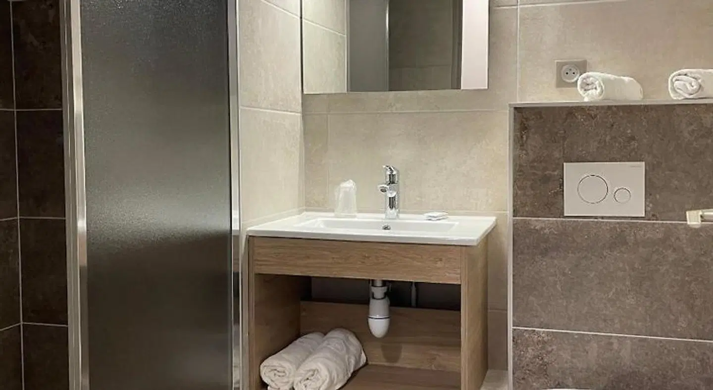 Hôtel Ecluse 34 Badezimmer