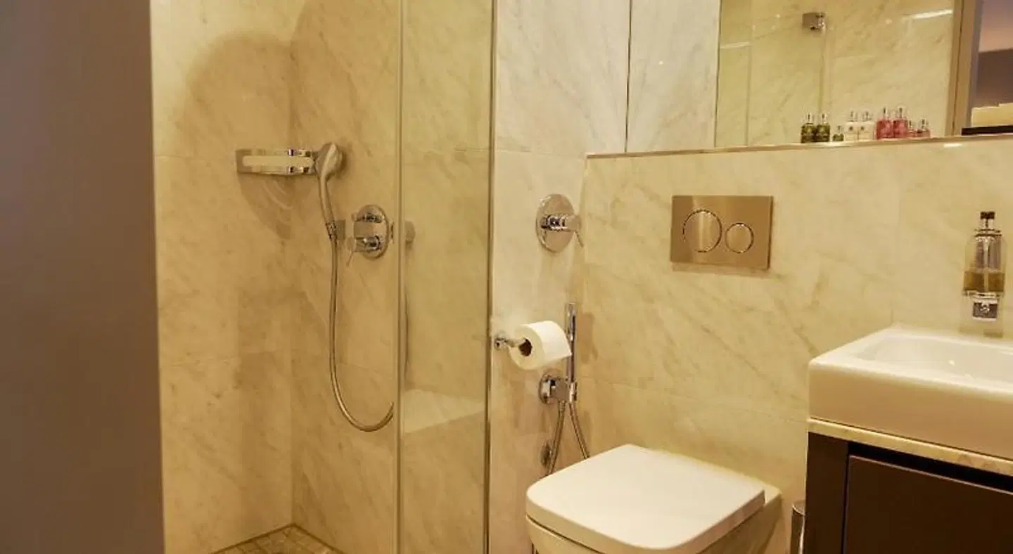 Fourty Three Luxury Serviced Apartments Badezimmer