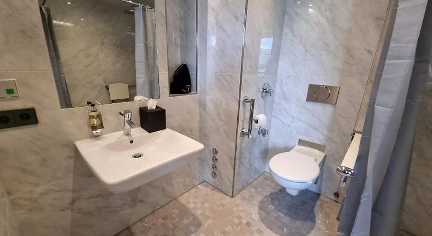 Fourty Three Luxury Serviced Apartments Badezimmer