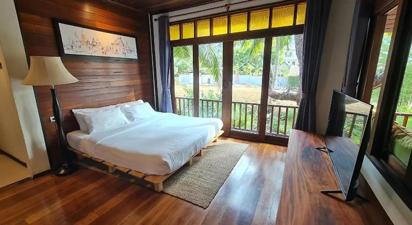 Salad Hut ROOM_EXAMPLE